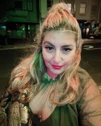 Gloria Haney's Instagram, Twitter & Facebook