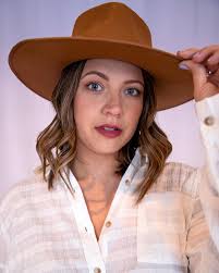 Natural • Capture & Connection