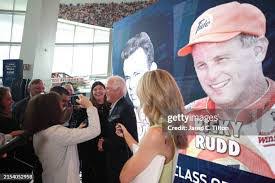 Virginia Rudd's Instagram, Twitter & Facebook