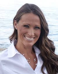 Julie Knott's Instagram, Twitter & Facebook