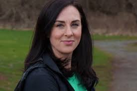 Danielle Groff's Instagram, Twitter & Facebook