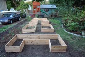 Though it isn't elevated, it still makes caring for your plants a little easier. Goodshomedesign