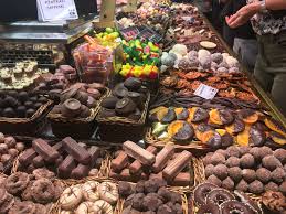 If you book with tripadvisor, you can cancel up to 24 hours before your tour starts for a full refund. La Boqueria Mercato Alimentare Barcellona