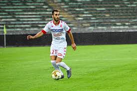 Cavese 1919 en directo sin registrarse. Cavese Bari Alla Fine Del Primo Tempo Celiento Porta In Vantaggio I Galletti La Bari Calcio
