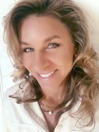 Jessica Caddell's Instagram, Twitter & Facebook