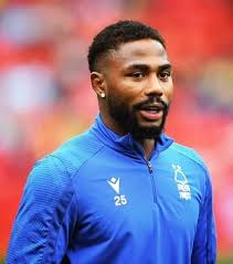 🚨 Eric Bailly and Phil Jones have told their Manchester United teammates  that they will leave the club this summer. (Source: MEN)