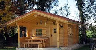 Gartenblockhaus Aus Rundstammen Oder Vierkantbalken Bauen Wochenendhaus Aus Naturstamm Weekender Mehrer Blockhaus Blockhaus Rund In 2020 Haus Wochenendhaus Blockhaus