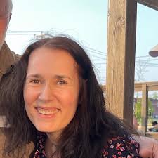 I absolutely love uncovering some dusty old box of memories. This one goes  back to my 1st apartment… the 'office'…. Bahahahaha! And a computer that  could barely do anything more than run