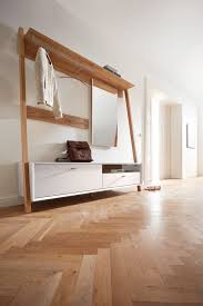 Ein gutes garderoben set skandinavisch design bedeutet, dass es eine ästhetik hat, die zum dekor des raumes passt, dass es gewartet werden kann und dass es so lange wie möglich hält. Garderobe Calvi Mit Nordischer Schlichtheit Uberzeugt Dieser Flur Im Skandinavischen Design Scandi Style Moebell Neue Wohnung Online Mobel Garderobe Eiche