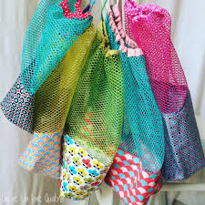 Epingle Par Claire Hardy Sur Sewing For Fun En 2021 Travaux D Aiguille Sacs Ecologiques Couture Facile