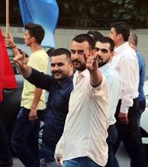 1996 yılında öğretmen olan annesi özlem çakıroğlu'nun diyarbakır'a tayini. Firat Yilmaz Cakiroglu Icin 31 Fikir Turkler Asker Ask Askeri