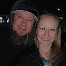 Diane Zarate's Instagram, Twitter & Facebook