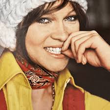 Claudia Traisac: “Cuando se ruedan escenas de sexo a veces se crean  situaciones incómodas que no se deberían dar; el coordinador de intimidad  no entorpece, te protege para que estés más libre” |