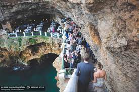 Unique Cliffside Cave Wedding Reception On Amalfi Coast In Italy Scenic Wedding Wedding Reception Image Italian Wedding