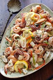 Marinierte Meeresfruchtesalat In 2020 Sea Food Salad Recipes Seafood Dinner Seafood Recipes