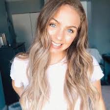 Kyla Barton's Instagram, Twitter & Facebook