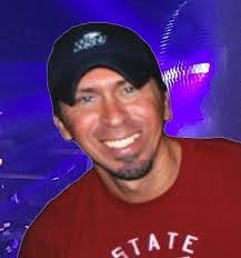 Ricardo Torres's Instagram, Twitter & Facebook