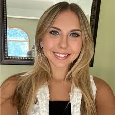 Jaclyn Ewing's Instagram, Twitter & Facebook