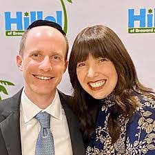 Vicki Katz's Instagram, Twitter & Facebook