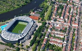 Damals wurde ein erster sportplatz mit holztribüne gebaut. Boat Ride To The Weser Stadium