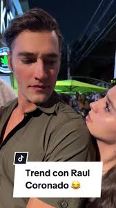 Trend 😂🫰🏻 super improvisado por los tiempos pero ame hacer este trend  con Raul 🙌🏻 #actor #raulcoronado #funny #parati #fyp #alfombraroja