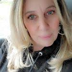 Barbara Hench's Instagram, Twitter & Facebook