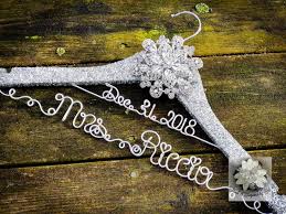 Wedding Dress Hanger Vintage Brooch Bridal Hanger Fairytale Wedding Silver Glitter Wedding Dress Hanger Rustic Wedding Dresses Elegant Wedding Gowns