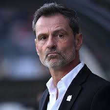 El Real Valladolid fía al entrenador argentino Diego Cocca el milagro de la  salvación