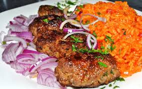 Das Perfekte Cevapcici Mit Djuvec Reis Rezept Mit Bild Und Einfacher Schritt Fur Schritt Anleitung Eine Halbe Zwi Djuvec Reis Rezept Rezepte Rezept Cevapcici