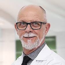 Agende uma consulta com Dr. Douglas Russo, Médico clínico em São Paulo