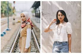 Maudy ayunda tampak cantik dengan busana tertutup berwarna hitam lengkap dengan jilbabnya. Berhijab Maudy Ayunda Jilbab Voal