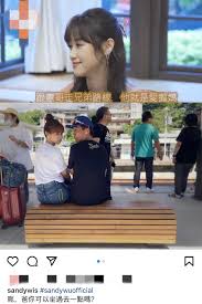 2008年，吳宗憲獲得 第43屆金鐘獎 「 娛樂綜藝節目主持人獎 」；2016年，他與長女 吳姍儒 搭檔獲 第51屆金鐘獎 「 綜藝節目主持人獎 」 ；2017年與2018年，連續獲得 第52屆 和 第53屆金鐘獎 「 益智及實境節目主持人獎 」 。. å¥³å¤§ä¸é¿å«Œ å´å®—å®ªå¸®å¥³å„¿ææŠ¹èƒ¸ç¤¼æœå¼•äº‰è®® çˆ¶çˆ±ä¸èƒ½æ²¡ç•Œé™ èµ„è®¯å'–