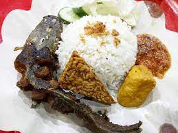 Pecel Lele Ayam Goreng Pak Aries Makanan Pedas Makanan Dan Minuman Makanan