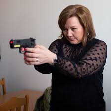 Ministryně financí alena schillerová (za ano) přiznala drobné přešlapy. Cesko Nezvladne Davat 2 Procenta Hdp Na Obranu Do Roku 2024 Priznala Schillerova Byznys Noviny Zpravodajstvi A Publicistika Z Cr I Ze Zahranici