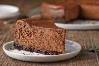 Calculate how much cake is appropriate for the number of guests you expect. Chocolate Cheesecake King Arthur Baking