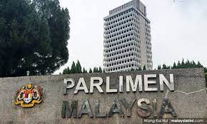 #undi18 | anak muda, generasi 'boomer' rasa anda belum sedia untuk mengundi. Malaysiakini