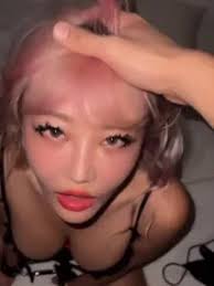 alien trash kitty Porn Reels & Nudes