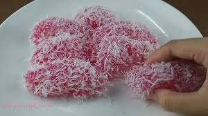 1 cawan biji sagu putih, 3 cawan air, 3/4 cawan gula, 2 paket instant 3in1 coffee, 1/2 biji kelapa muda parut, 1 sudu kecil garam. Resepi Kuih Sagu Kelapa Parut Youtube