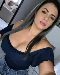 Te envío una foto : Hola, disculpas por molestarte! Por favor es que solo  quería tener tu amistad mi intención no era molestarte 🥹😞 PERDONAME POR  FAVOR TE LO SUPLICO?