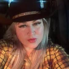 Blanca Sosa's Instagram, Twitter & Facebook