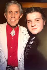 Ladies and gentlemen! Nigel Tufnel