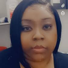 What makeup artists and crew members are available for a production in  Chicago?