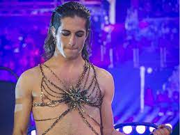 Fin dall'adolescenza ha messo in fila una medaglia d'oro dopo l'altra, diventando una delle nuotatrici più forti di sempre. Maneskin Damiano David Ci Lanciano I Reggiseni