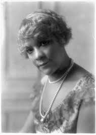 Lucille Randolph's Instagram, Twitter & Facebook