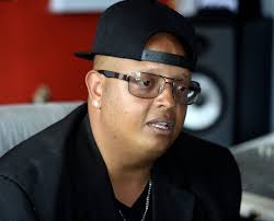 Hola, tengo en venta audífonos "salvatandas" en ¢500 c/u. Entrego en la U  en San Pedro cualquier día.