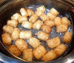 Air fryer tater tots are super easy to make from a store bought frozen bag and they turn out perfectly crispy in the air fryer! Air Fryer Tater Tots From Frozen Easy Emilyfabulous
