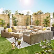 With colour being one of the most important factors to buying a new sofa, our ranges come in multiple shades to suit you and your design needs. Luxor 4h Rattan Corner Sofa Set