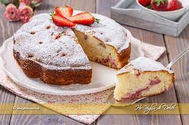 Jun 14, 2021 · la ciambella al mascarpone e fragole è morbida e profumata, perfetta da gustare a colazione ma anche in qualsiasi momento della giornata questa ragazzi è una torta davvero speciale. Torta Alle Fragole Soffice