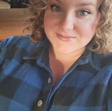 Hello, who's a good recommendation for hair braiding? My boyfriend wants to  get his hair braided professionally and doesn't know where to get his hair  done what's some good recommendations that has