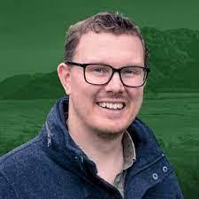 Janine Bowden's Instagram, Twitter & Facebook